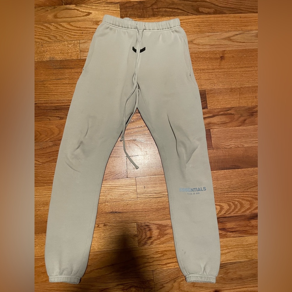 Essential pants, size Xs, and it’s a SSENSE exclusive green fleece